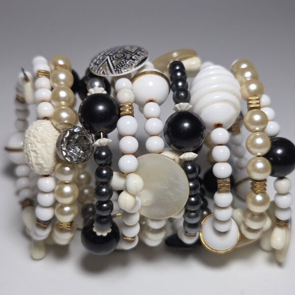 VTG Style Black White Gold Tone Pearl Beaded Memory Wire Coil Bracelet Eclectic - Picture 1 of 10